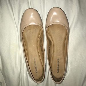 Nude Flats