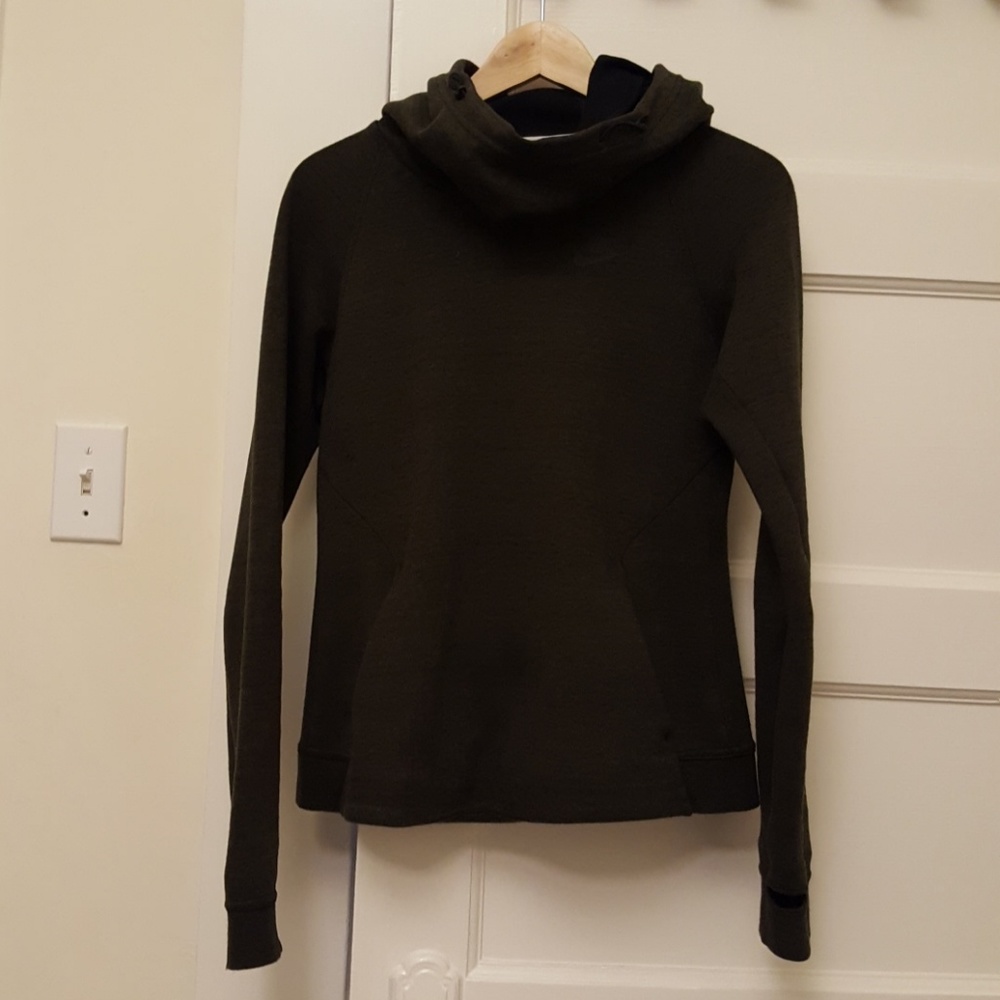Nike Hoodie with Thumbholes