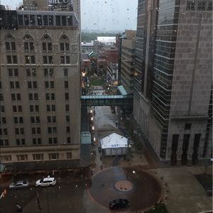 Meet your Posher, Rhodes