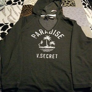 Long sleeve VS sweatshirt