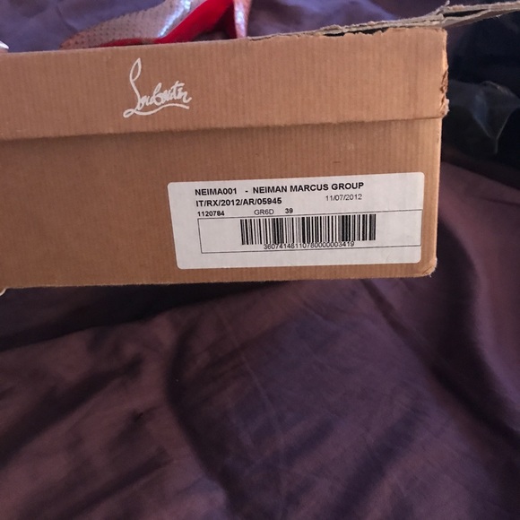 Shoes - Picture 2 of 5