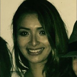 Meet your Posher, Yessenia