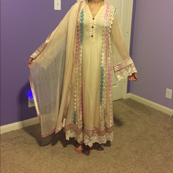 Pakistani indian salwar kameez gown - Picture 1 of 4