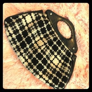 Houndstooth inspired pattern clutch