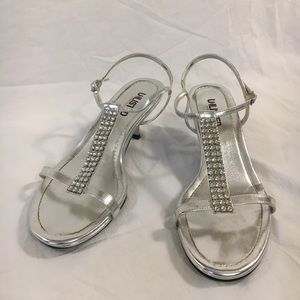 UNLISTED Silver Rhinestone Kitten Heels 7 NICE
