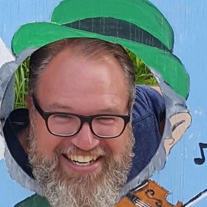 Meet your Posher, Warren