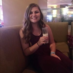 Meet your Posher, Courtney