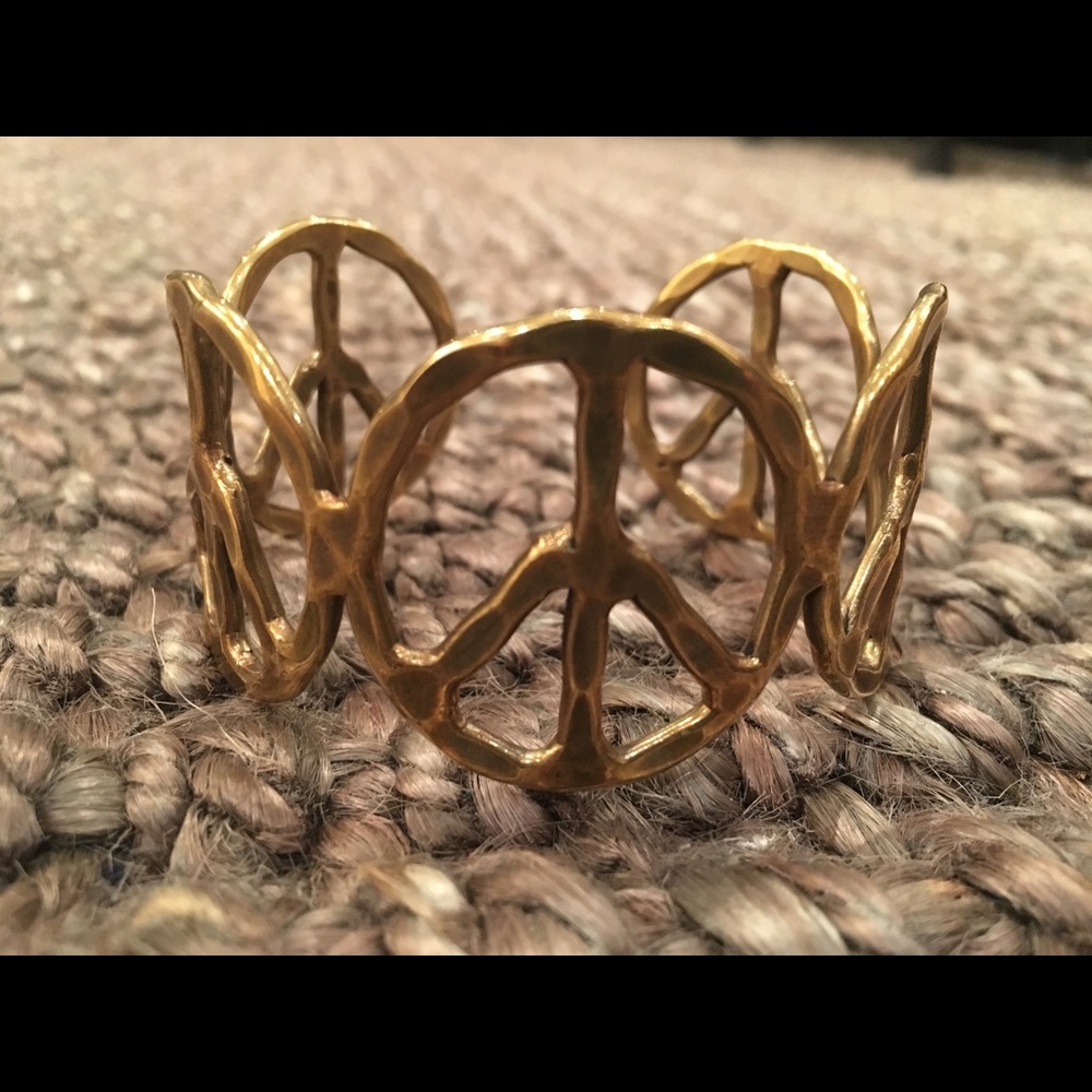 ⚡️SALE ⚡️ Peace Cuff - Hammered Metal