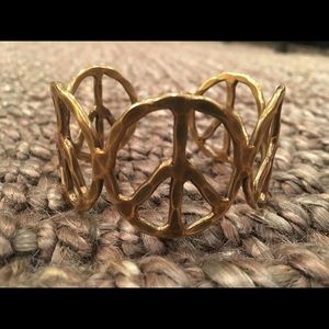 ⚡️SALE ⚡️ Peace Cuff - Hammered Metal