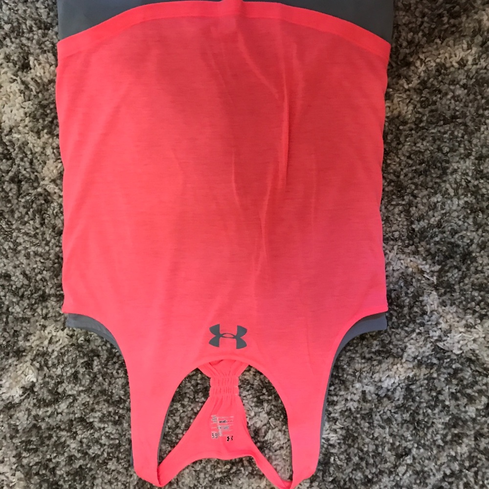 Under Armour tank