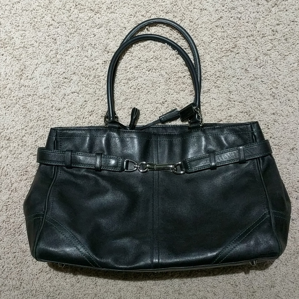 Sale!! Gorgeous Large Coach Shoulder Bag