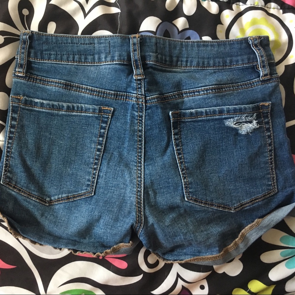 shorts - Picture 4 of 4
