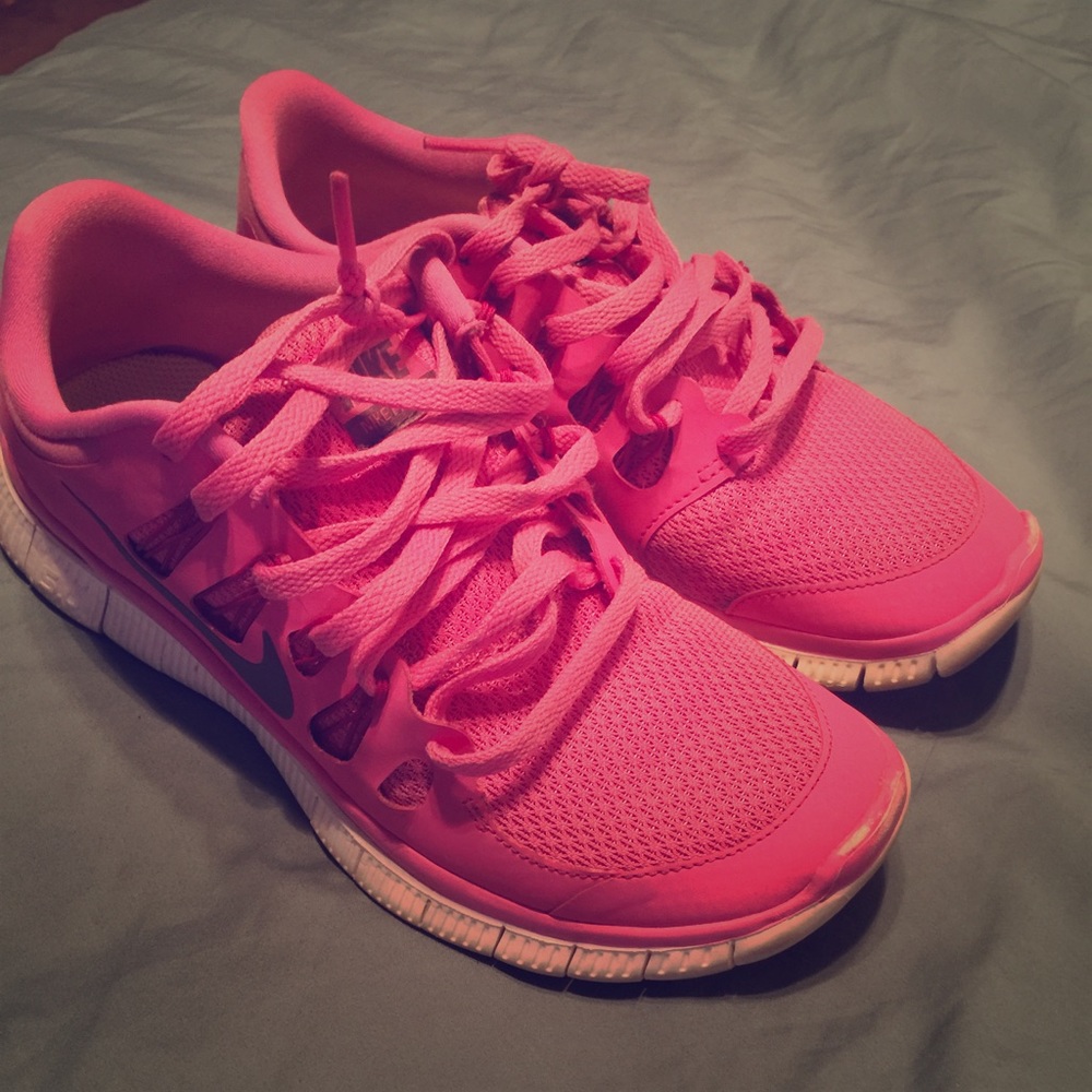 Nike 5.0 Women's Sneaker Size 7.5
