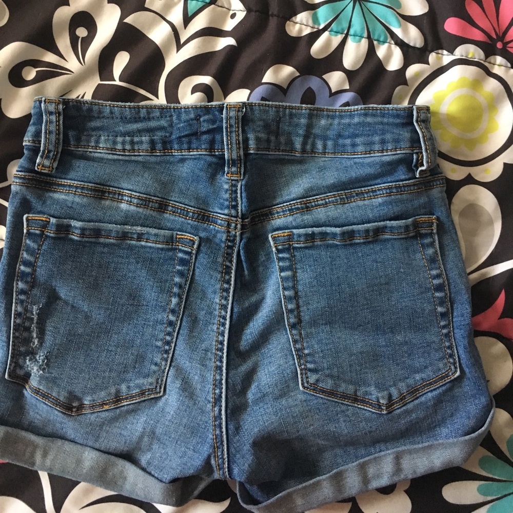 shorts - Picture 4 of 4