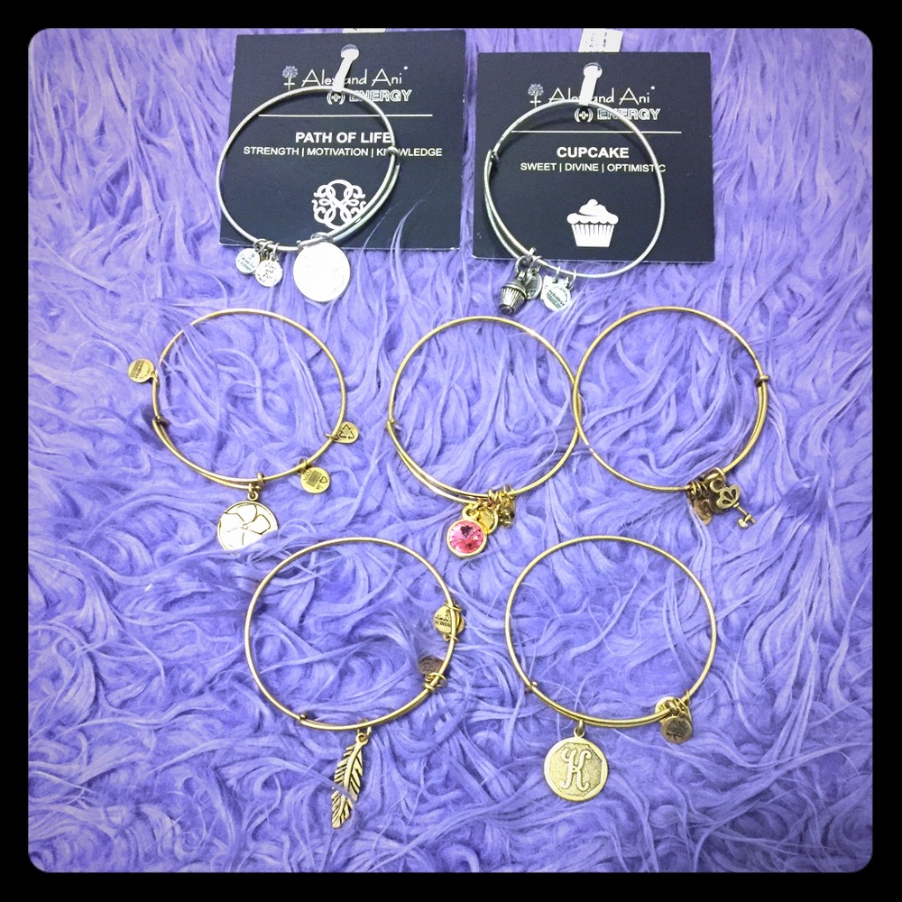7 Alex and Ani bracelet bundle