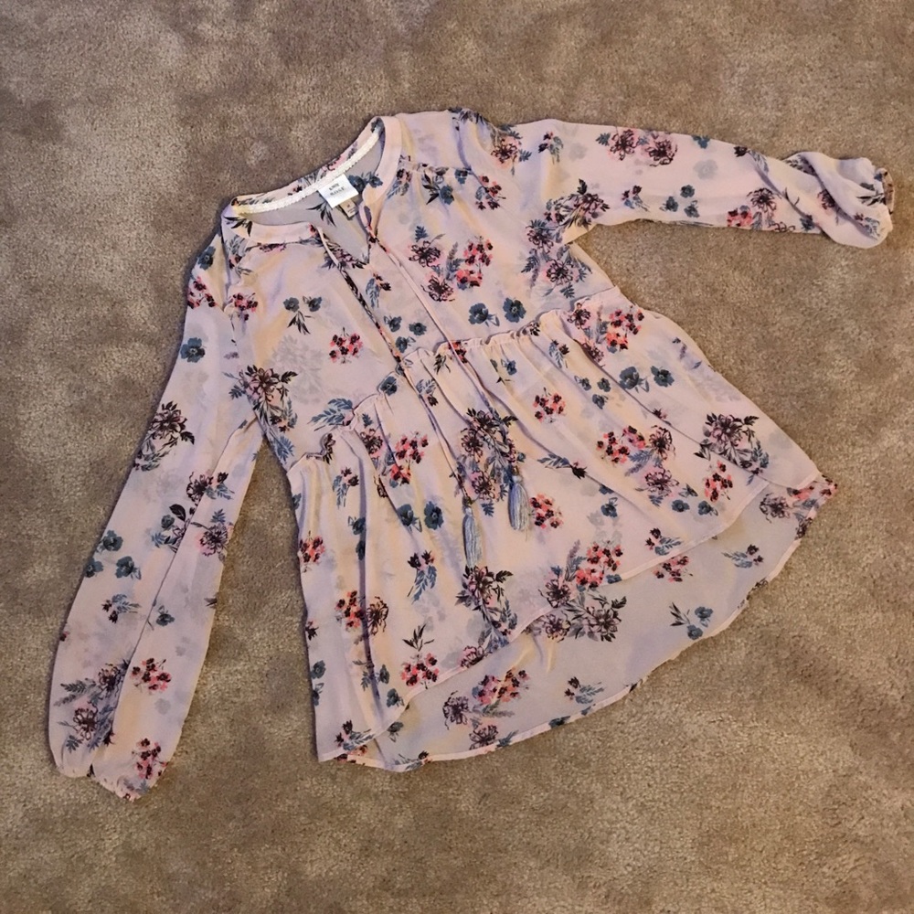 NWOT Flowery hippie blouse with tassels