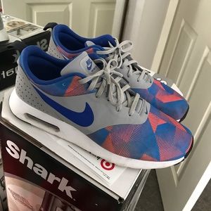 Nike Air Max Tavas - Men's 10.5