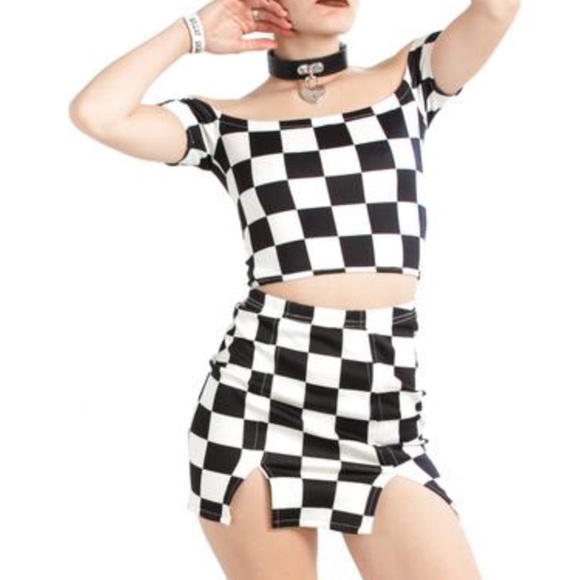 SOLD TunnelVision "Check it out Bundy" Top & Skirt - Picture 4 of 7
