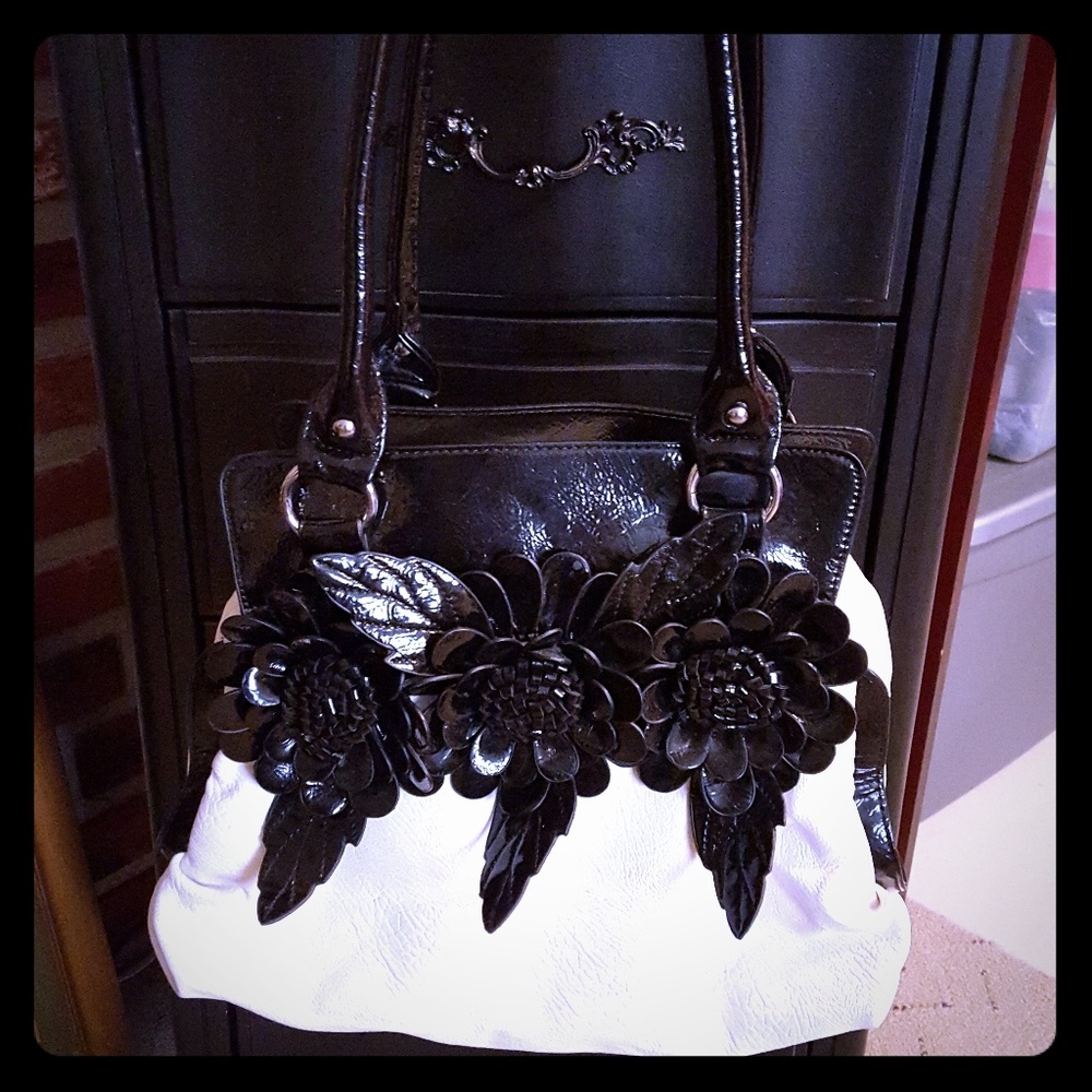 Hand bag