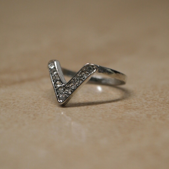 Brand New Silver Chevron CZ Pave Stacking Ring - Picture 4 of 5