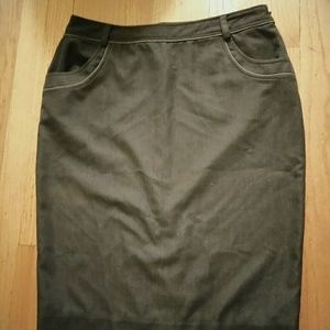 Pencil skirt with pockets!