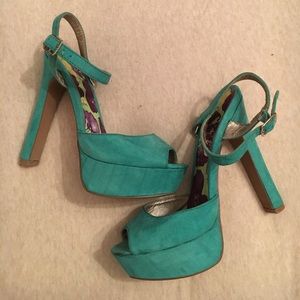 Teal platform heels sz. 5.5