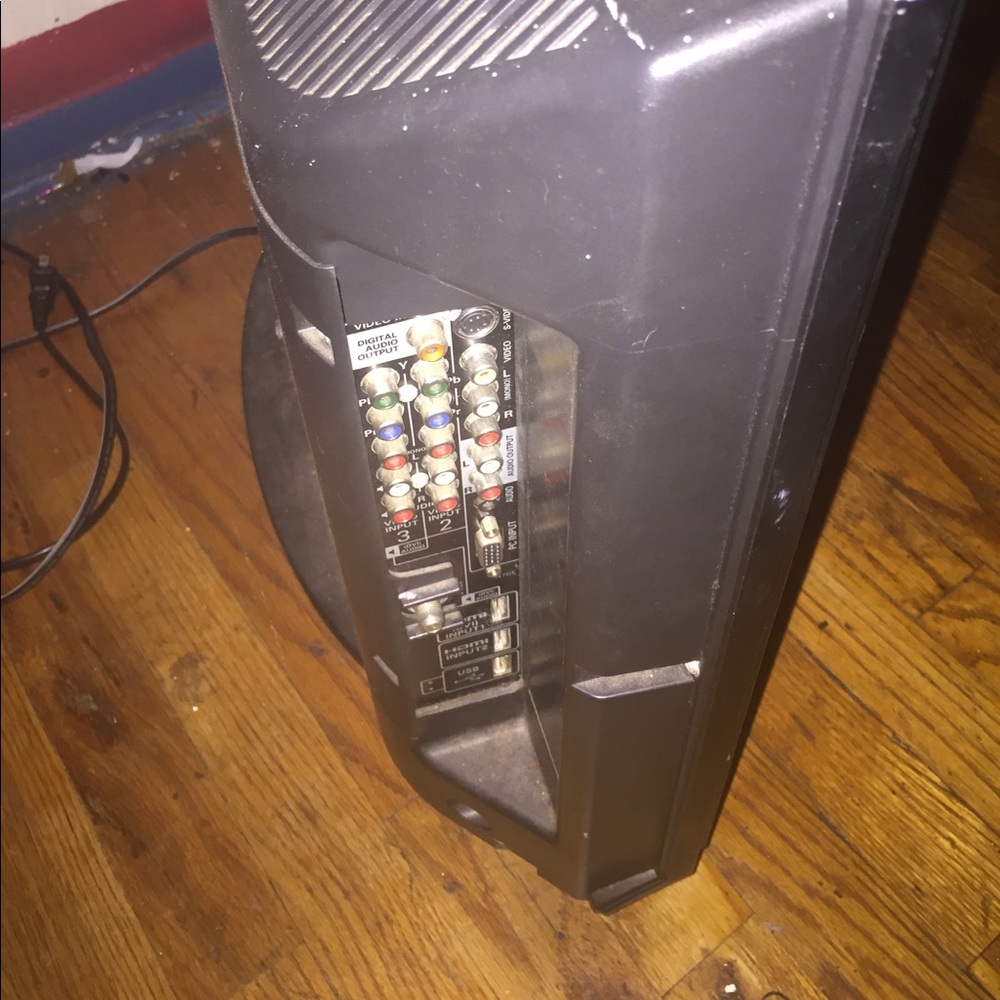 T.V - Picture 2 of 3