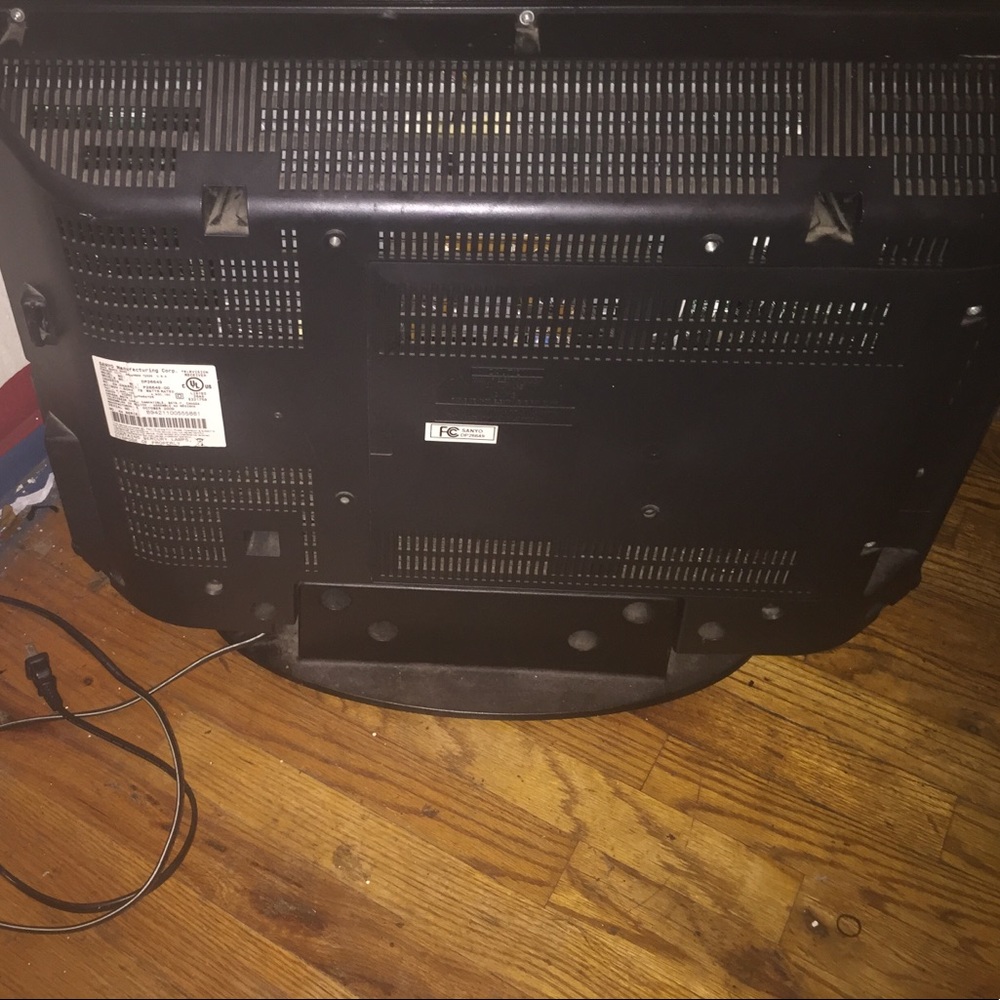 T.V - Picture 3 of 3
