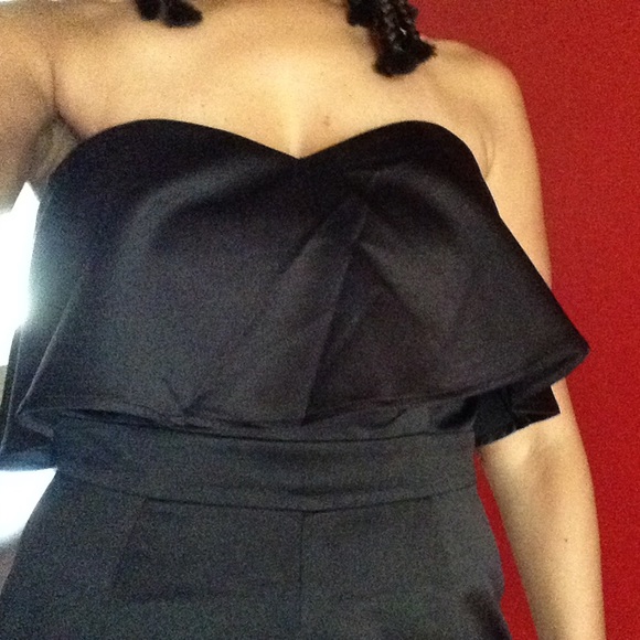 NWT Ruffle Top Romper - Picture 8 of 8