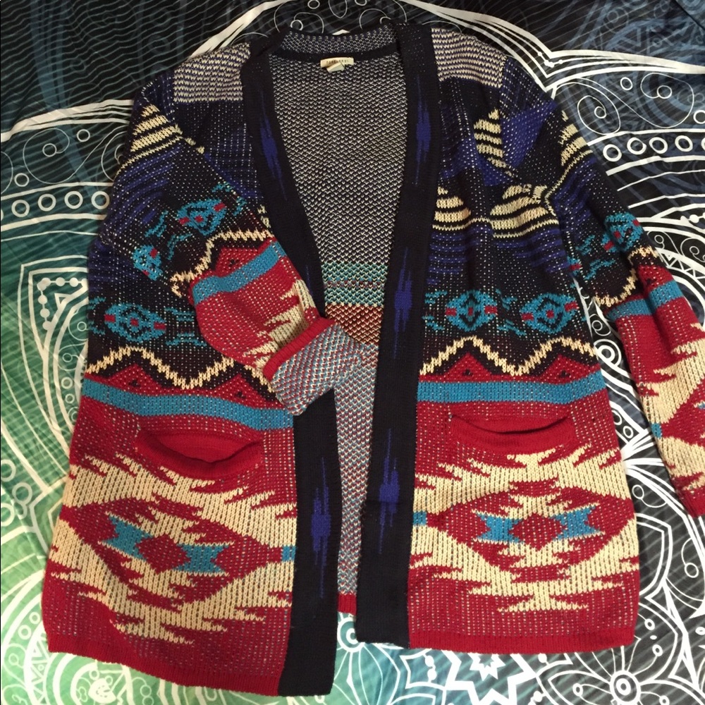 Oversized tribal cardigan with pockets EUC