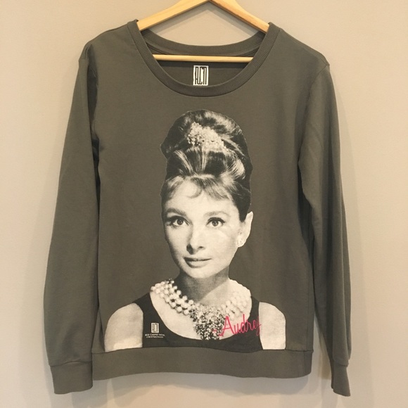 Urban Outfitters Tops - Audrey Hepburn gray vintage sweatshirt smal