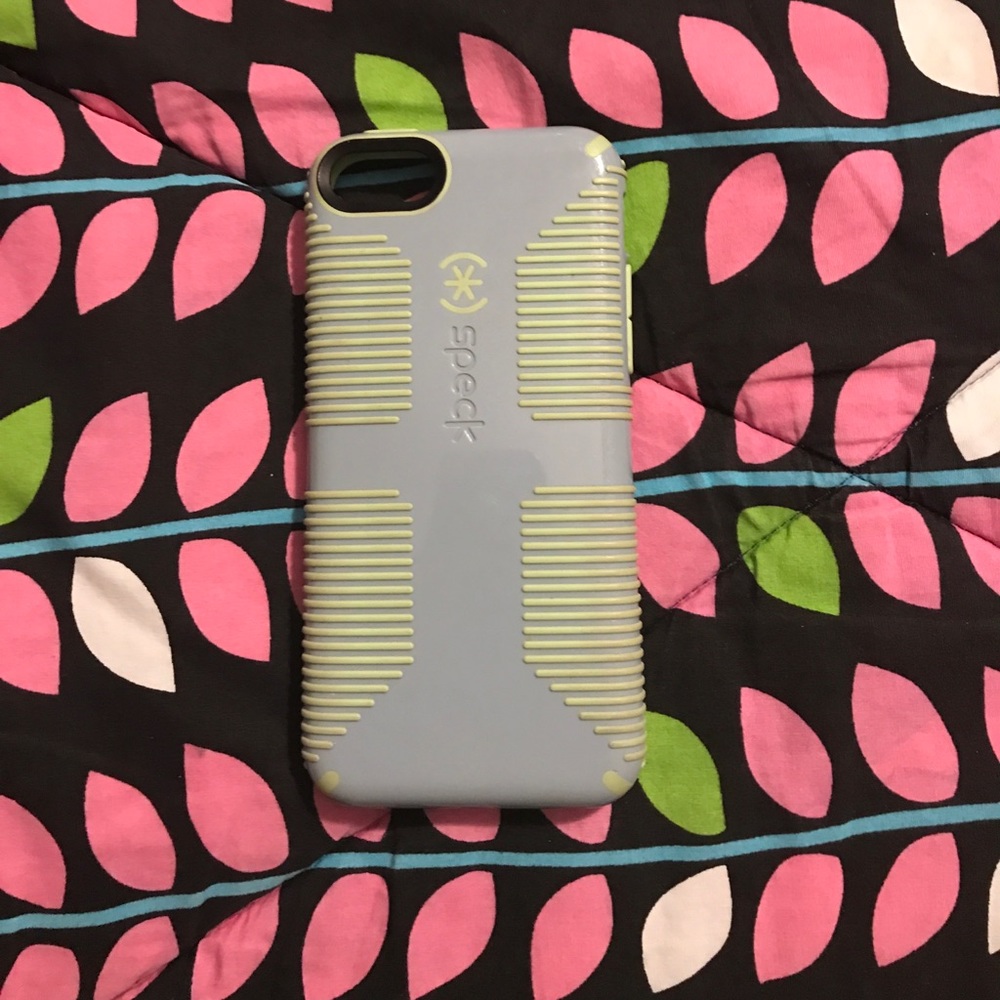 iPhone 5c speck grip case