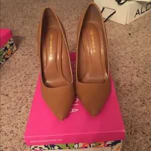Perfect brown pumps!