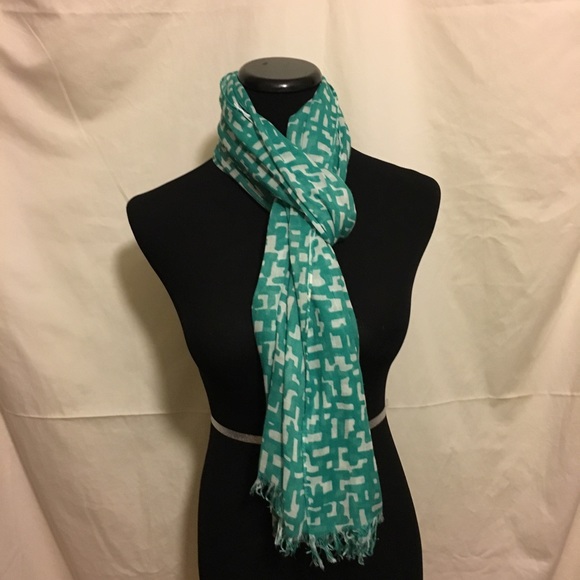 Teal and White Patterned Scarf - Picture 1 of 4