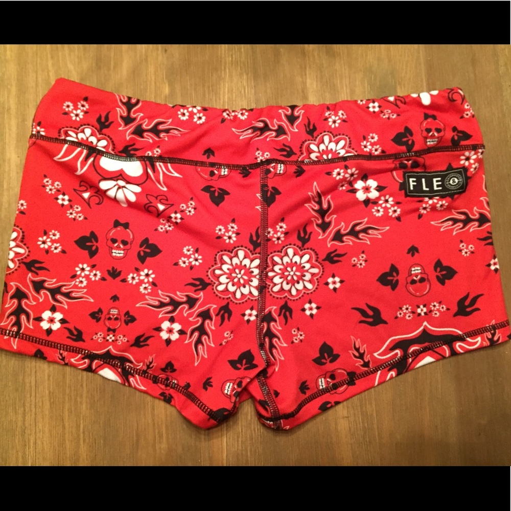 FLEO + DNDL collab shorts