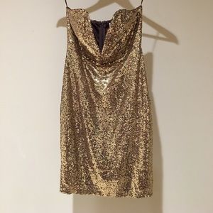 Gold strapless dress ✨