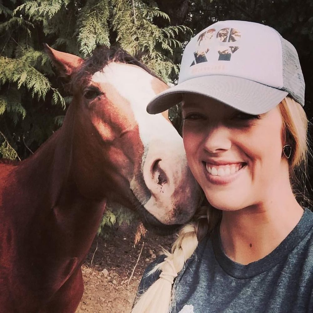 Meet your Posher, Elly