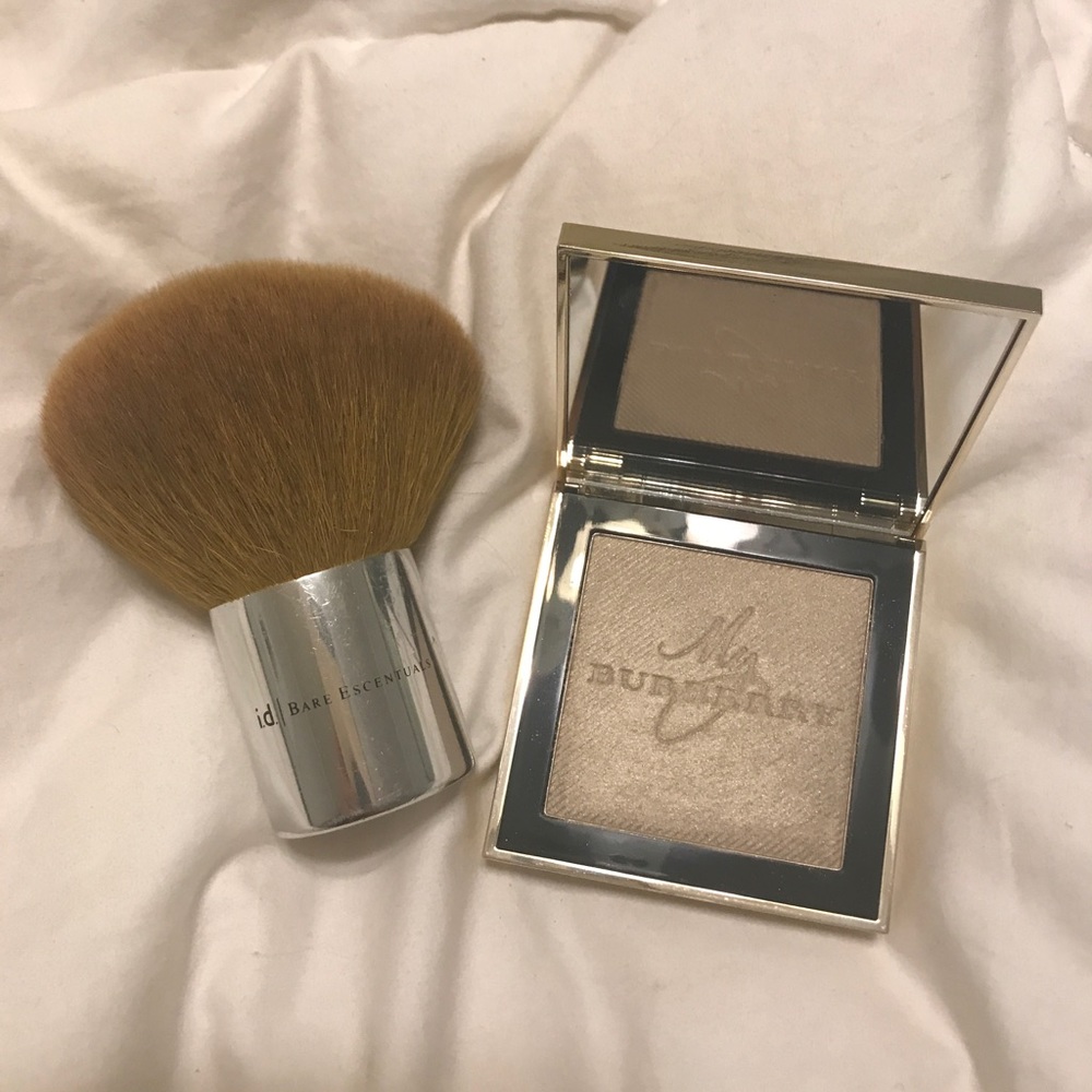 My Burberry highlighter and body buki brush