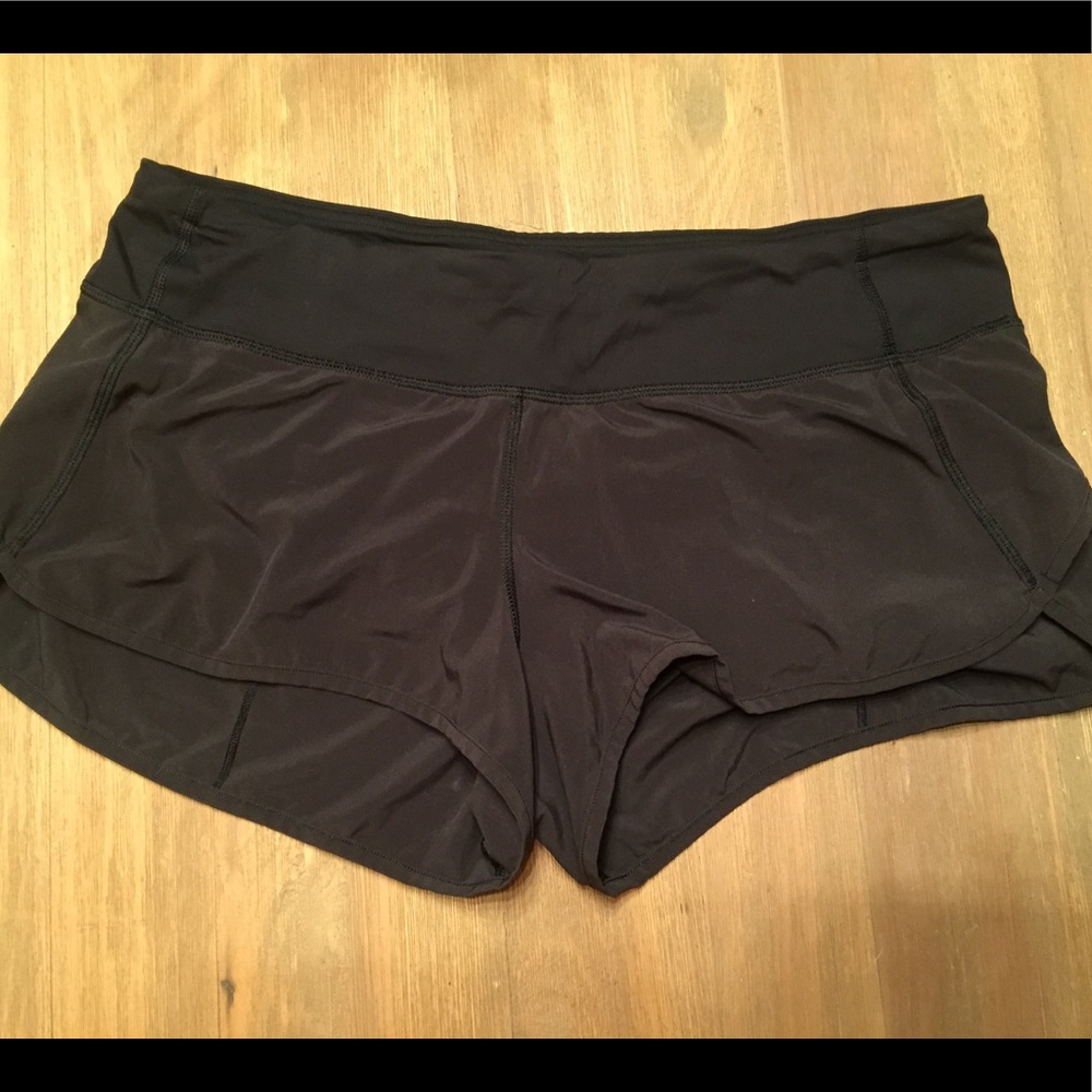 Lululemon black speed short