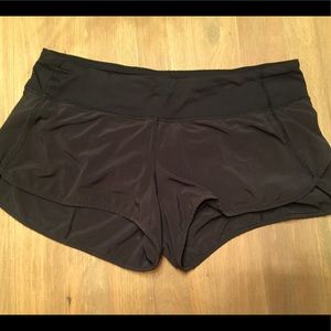 Lululemon black speed short