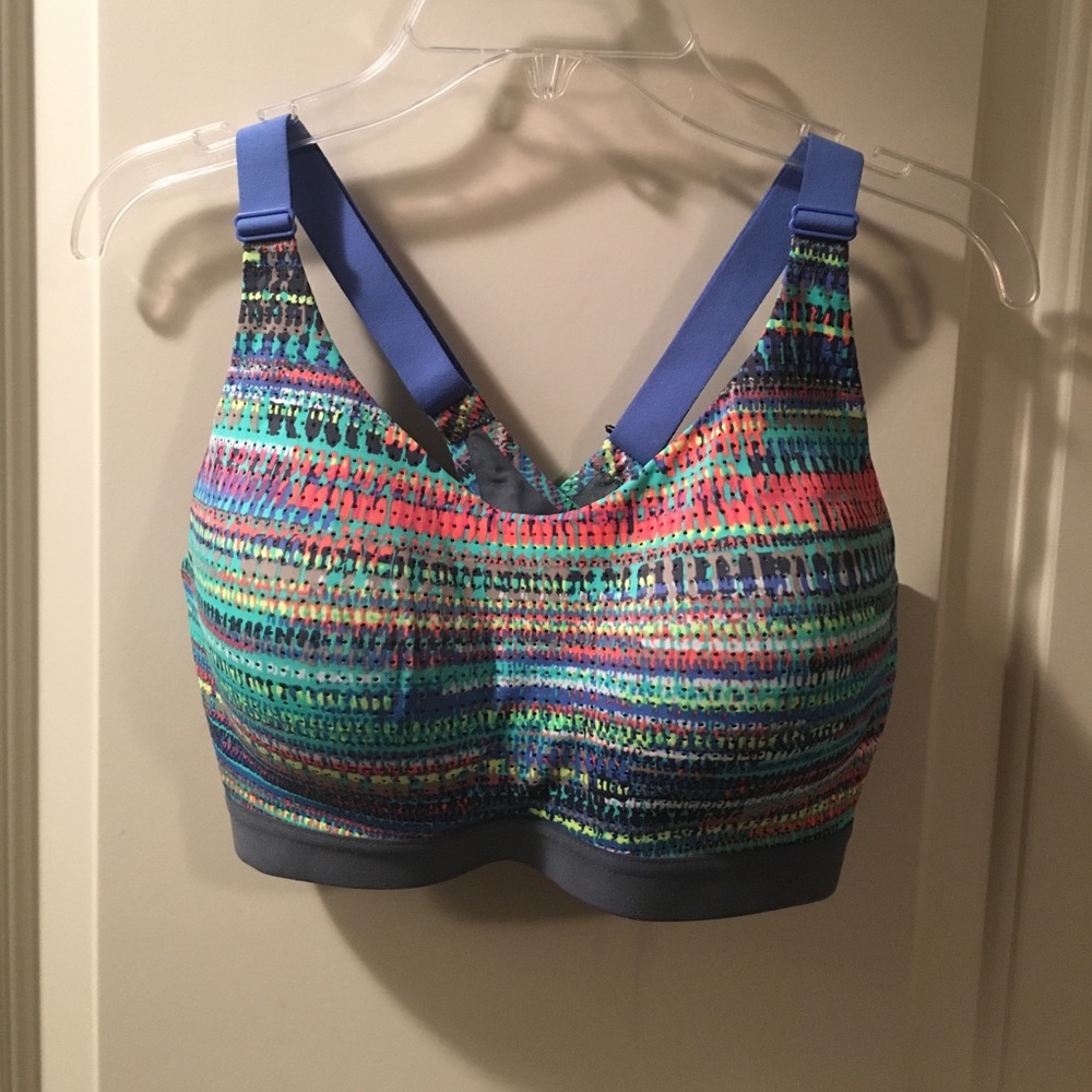 Victoria's Secret lightweight sports bra