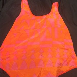 Polyester back crossed tank top