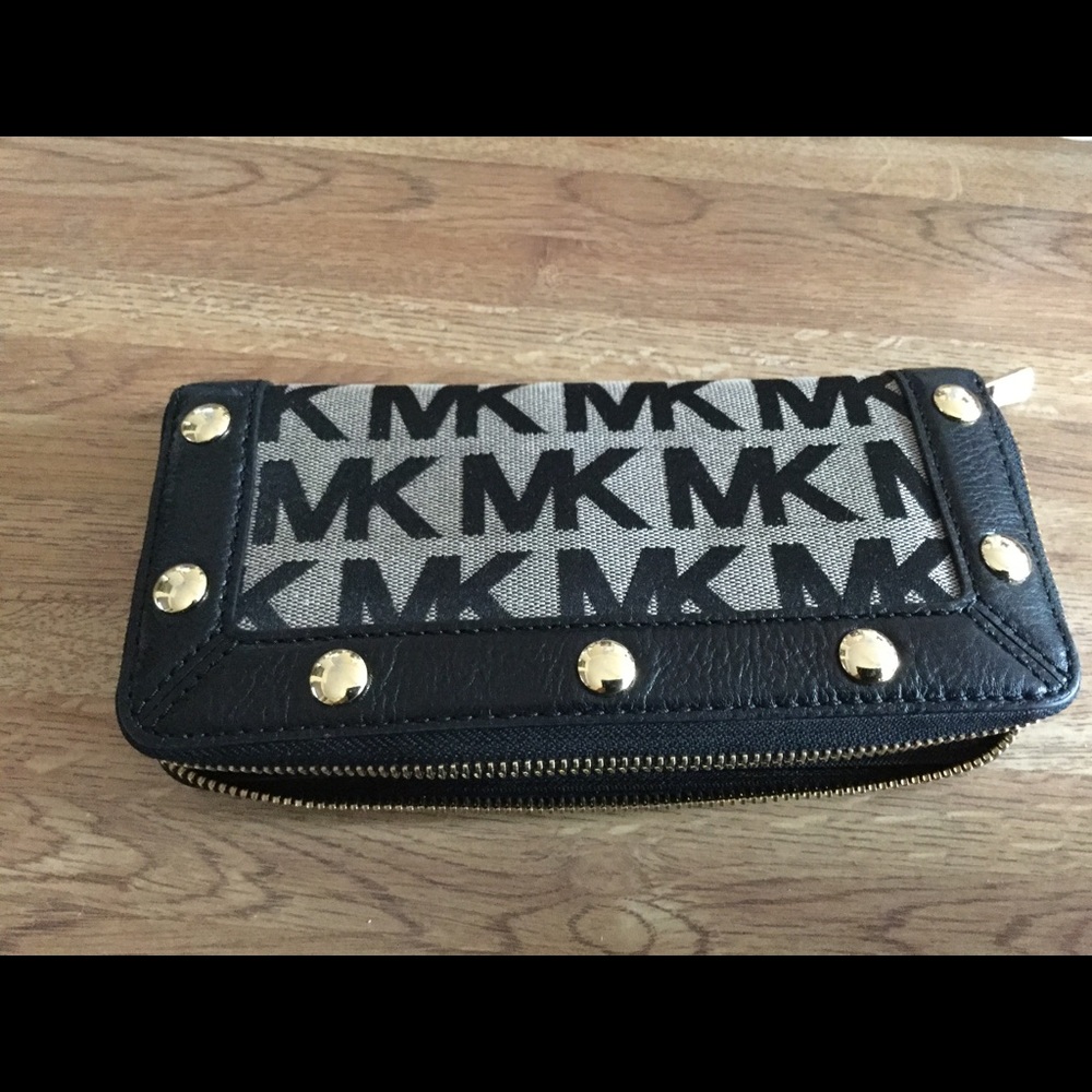 MK wallet