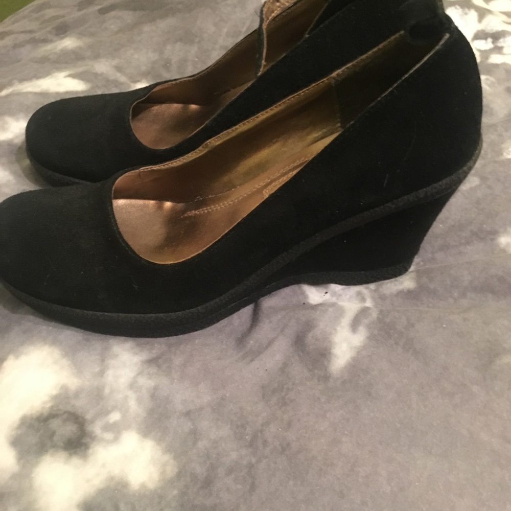 Black velvet look wedge heals w ankle strap. 8
