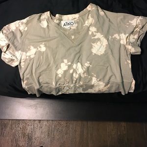 Short sleeve sweater