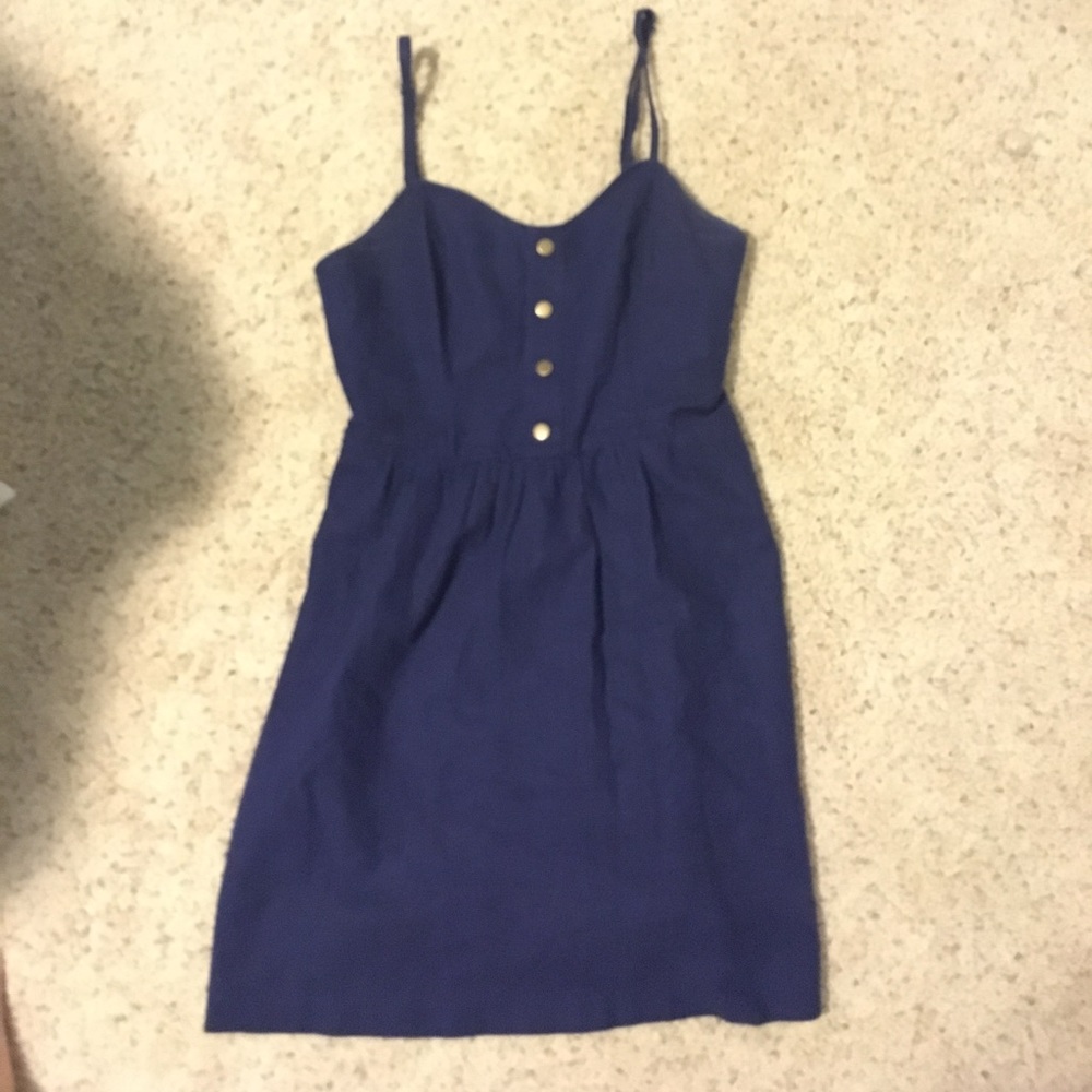 Sleeveless dress