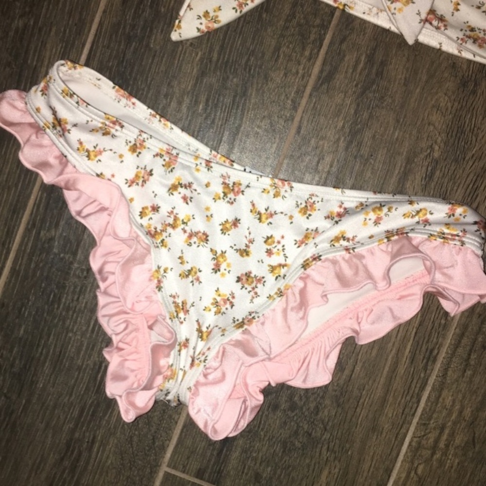 Wildfox ruffle bikini bottoms