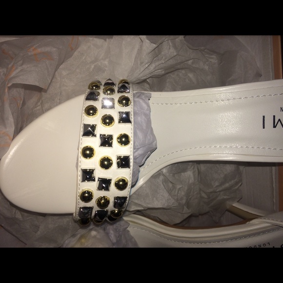 “Step in the Right Direction” sandals - Picture 7 of 7