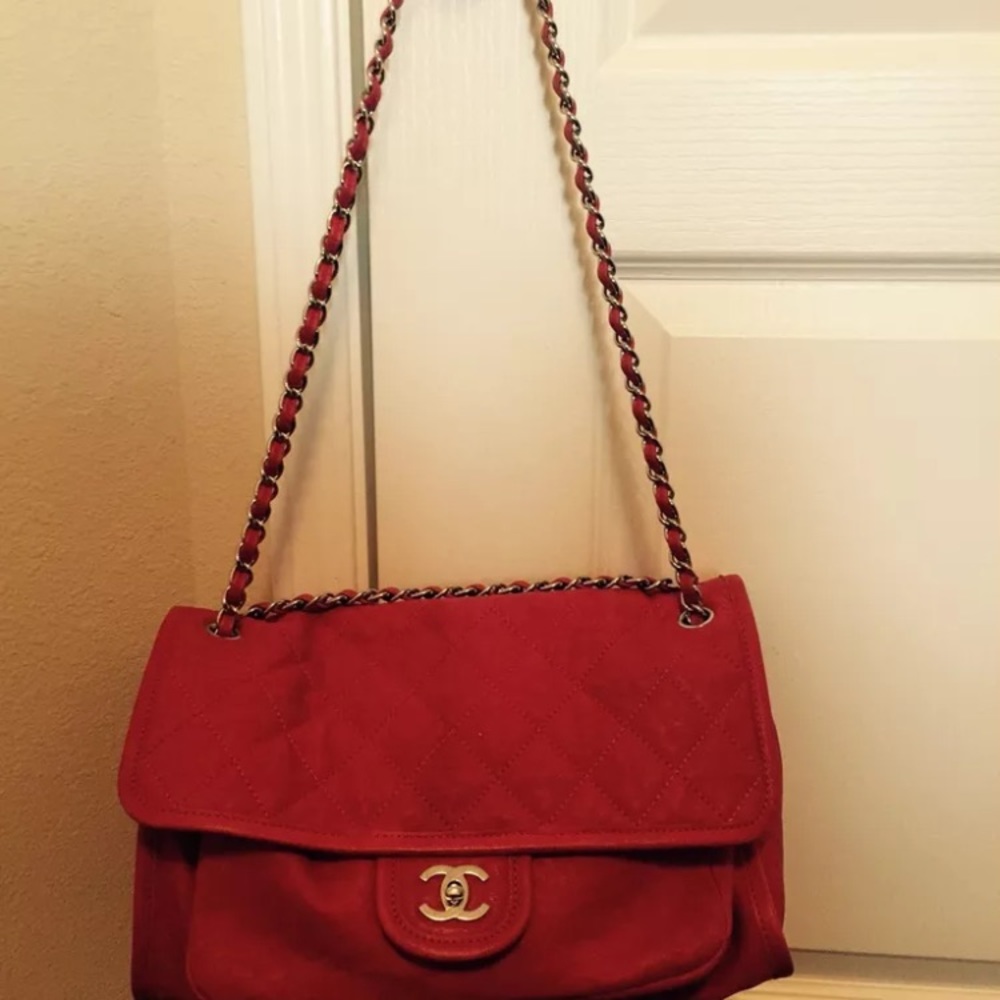 Authentic Red Chanel - Picture 2 of 8