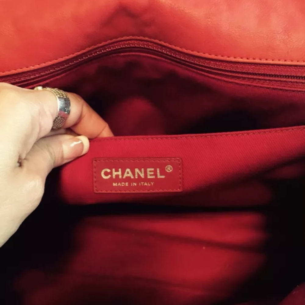 Authentic Red Chanel - Picture 5 of 8